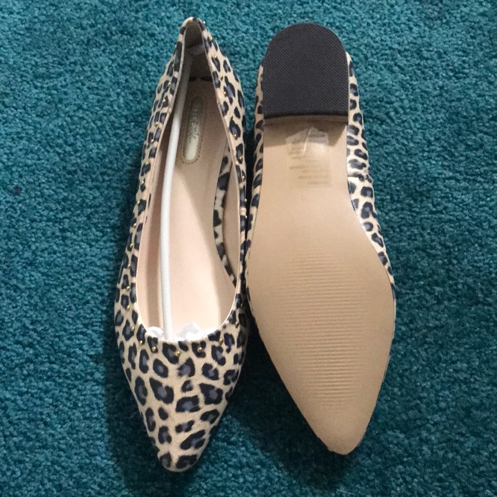 Beautiful Leopard Flats ❤️ - Picture 4 of 4